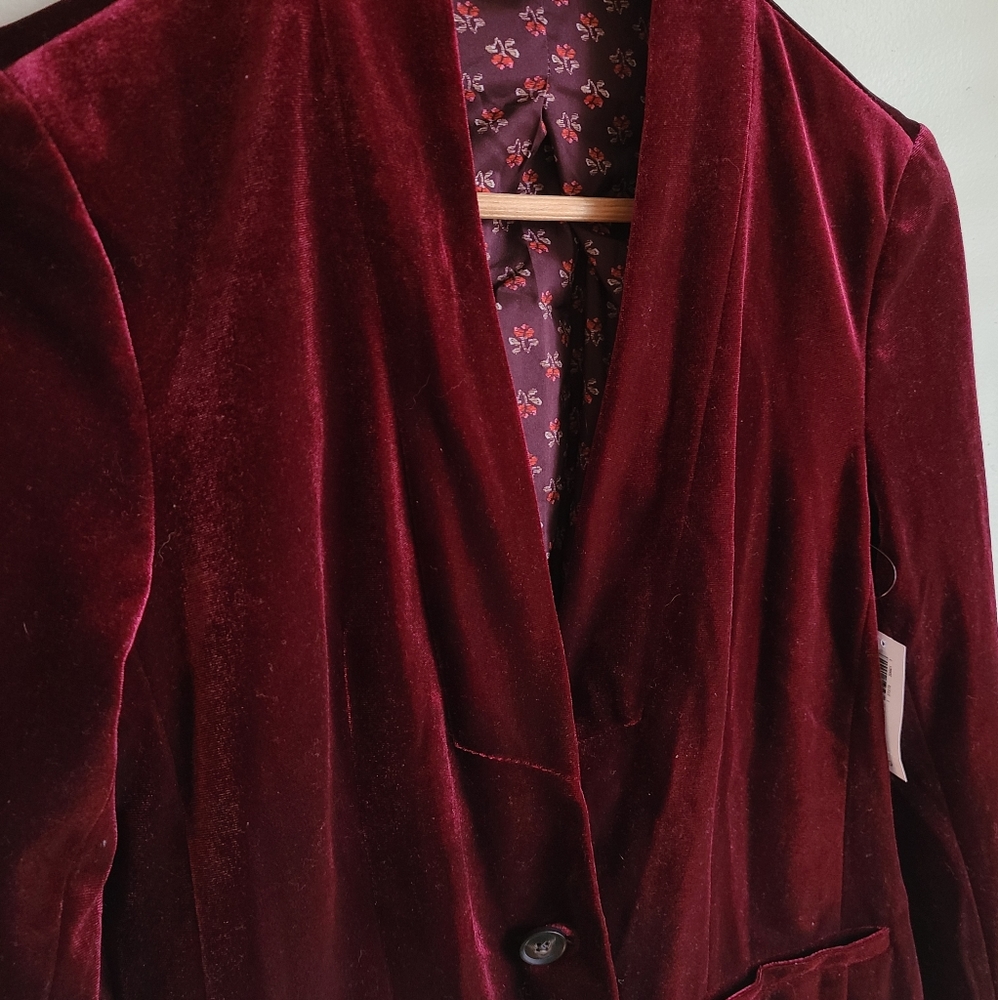 Old Navy velvet blazer